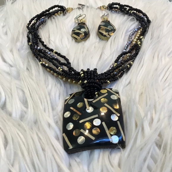 Vintage Black, MOP and Gold glass Beaded Necklace and Earring Set - Picture 3 of 10